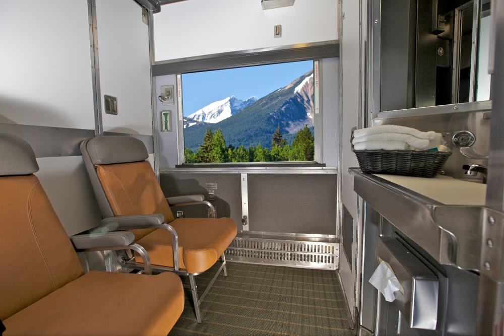 Book Now To Experience An Epic Train Holiday Across Canada With VIA ...